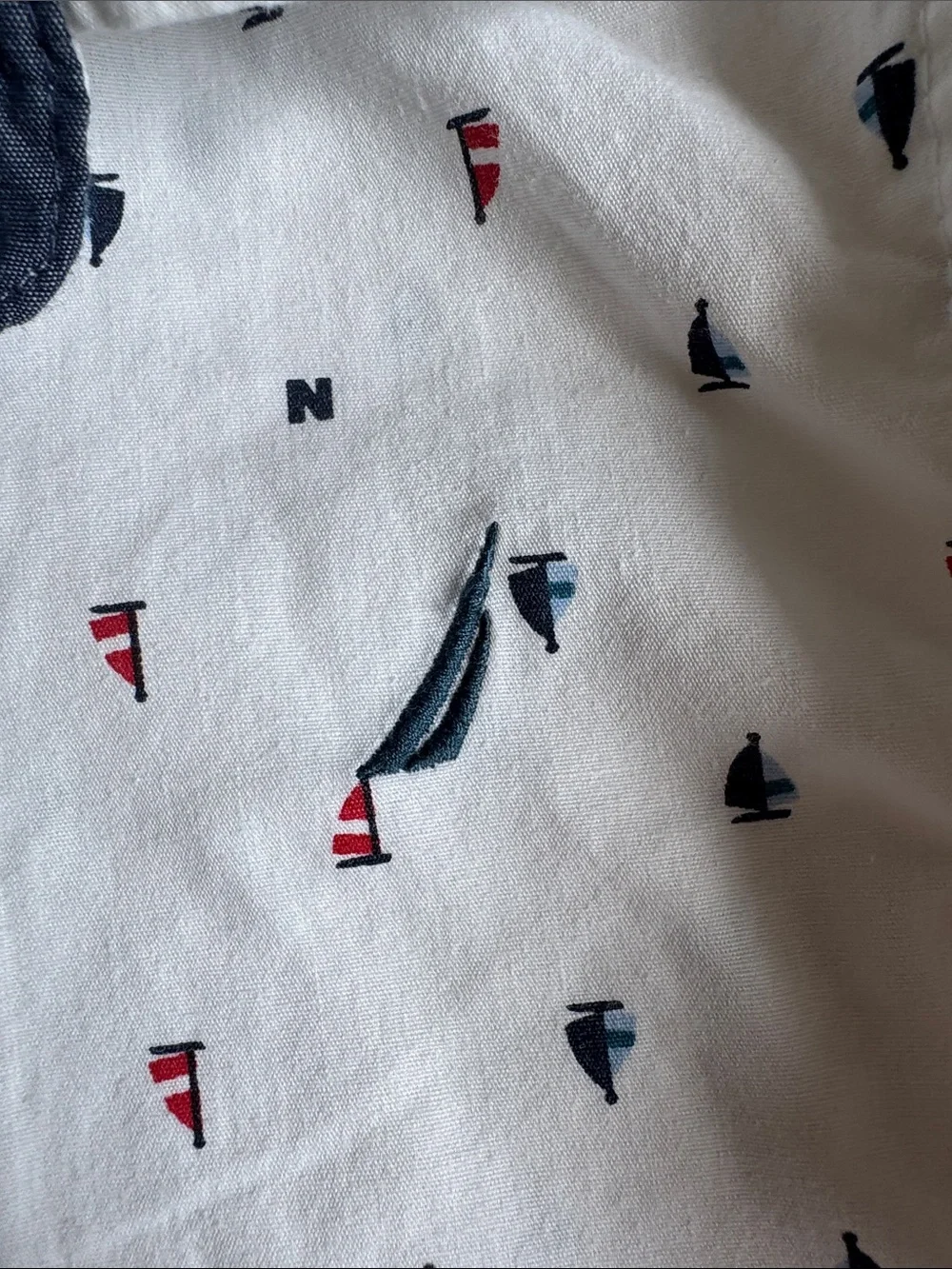 Nautica White Button Down Long Sleeve Shirt with Sailboat Design Size 12M Boys